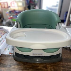 Ingenuity Baby Base 2-in-1 Booster Feeding and Floor Seat with Self-Storing Tray